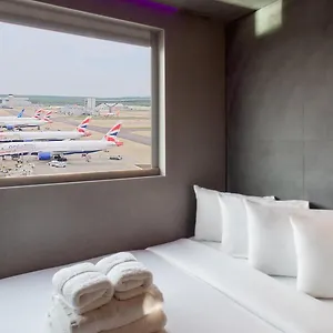 Отель Bloc London Gatwick Airport, Хорли
